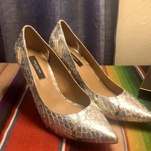 Ann Taylor heels 7.5